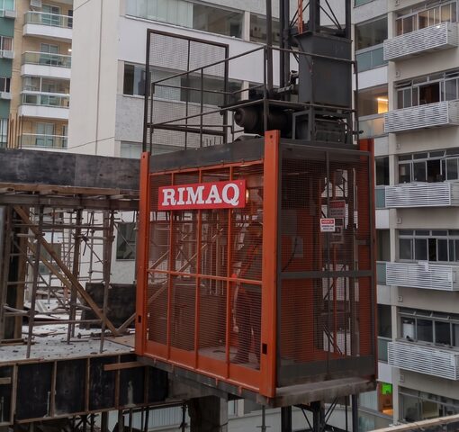 Elevador de cremalheira